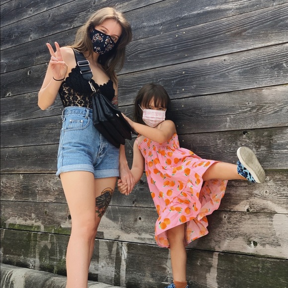 Meet Your Posher, Angela! - Picture 3 of 3